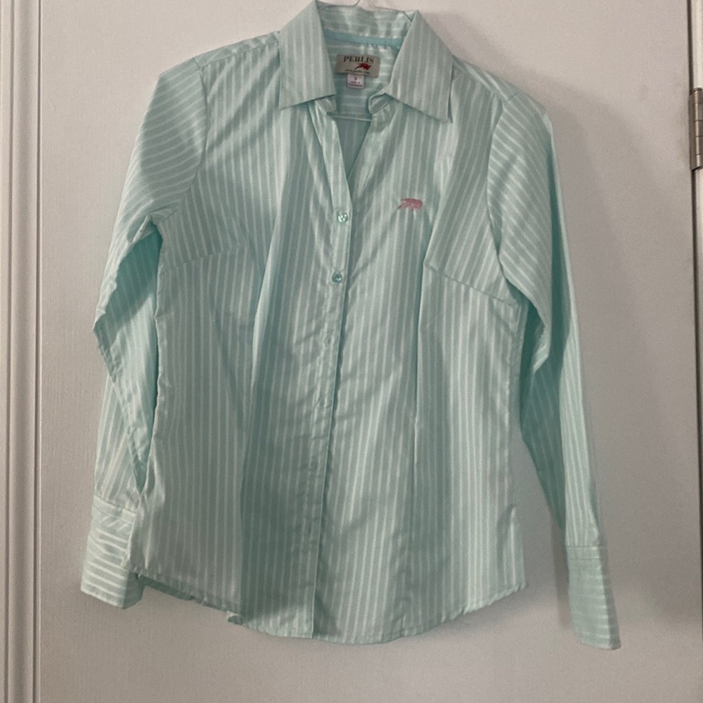 Perils women’s sports shirt